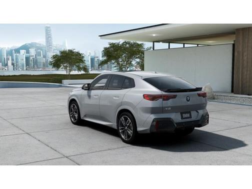 2025 BMW X2 xDrive28i