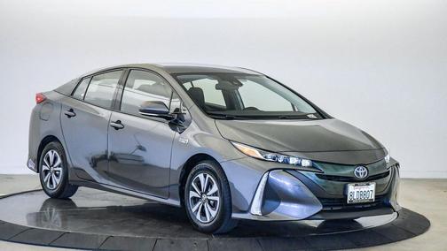 Magnetic Gray Metallic 2019 Toyota Prius Prime Premium