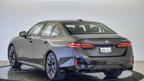 2025 BMW 530 i