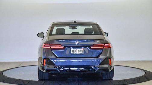 2025 BMW 530 i