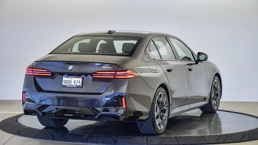 2025 BMW 530 i
