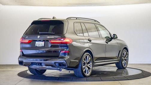 2021 BMW X7 M50i