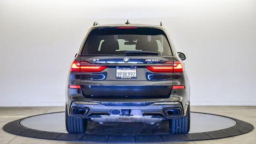 2021 BMW X7 M50i