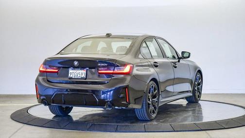 2025 BMW 330 330i