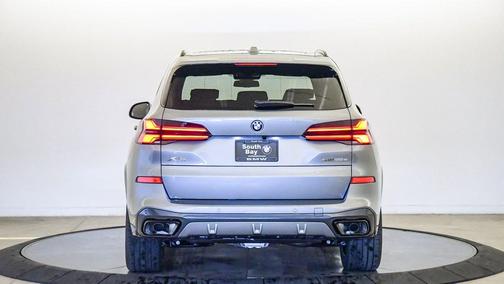 Skyscraper Grey Metallic 2026 BMW X5 PHEV xDrive50e