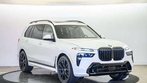 Mineral White Metallic 2027 BMW X7 xDrive40i