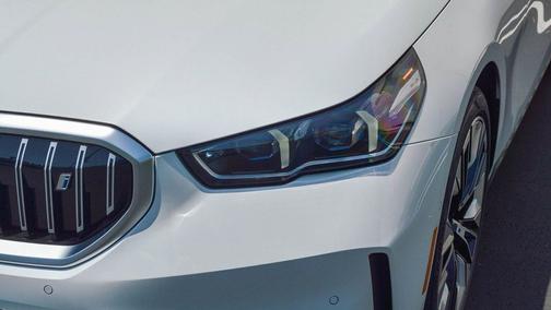 2025 BMW i5 xDrive40