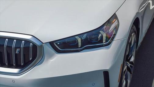 2025 BMW i5 xDrive40