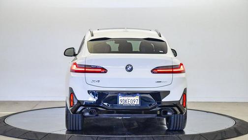 2023 BMW X4 xDrive30i