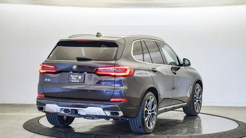 2023 BMW X5 sDrive40i
