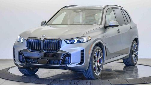 Frozen Pure Grey Metallic 2026 BMW X5 PHEV xDrive50e