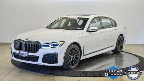 2022 BMW 740 i