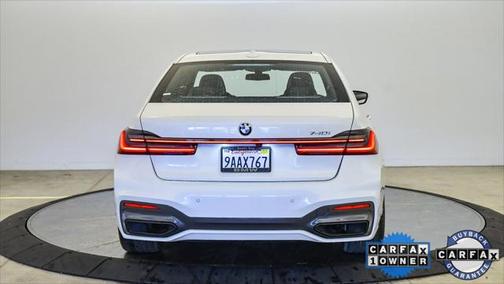 2022 BMW 740 i