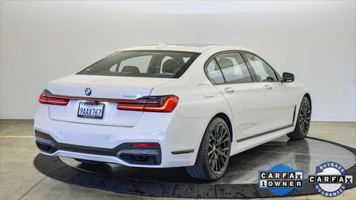 2022 BMW 740 i