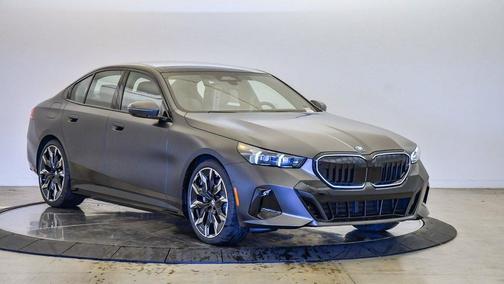 2026 BMW 550e 550e xDrive