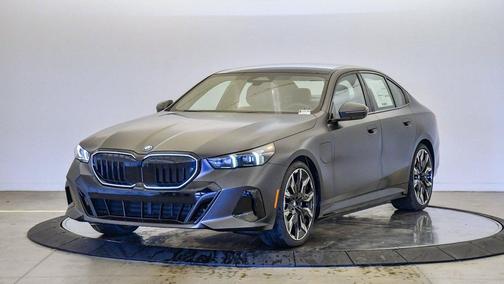 2026 BMW 550e 550e xDrive