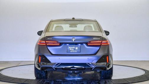 2026 BMW 550e 550e xDrive