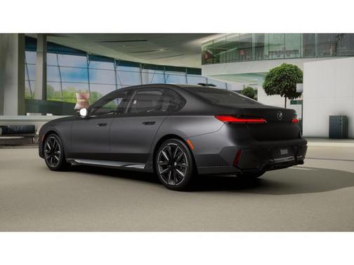 2026 BMW 740 i