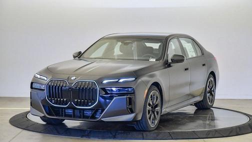 2026 BMW 740 i