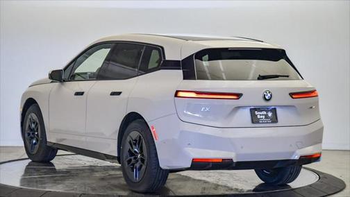 2026 BMW iX xDrive60