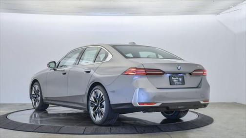2025 BMW 530 i