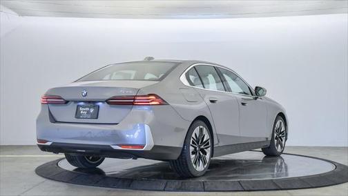 2025 BMW 530 i