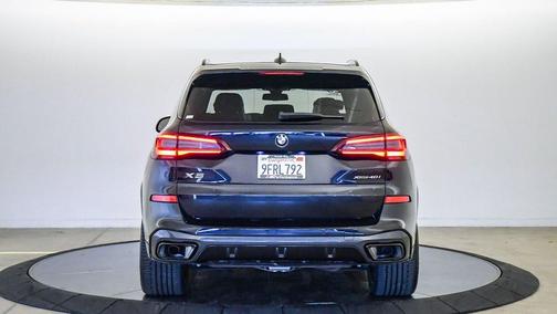 Carbon Black Metallic 2023 BMW X5 xDrive40i