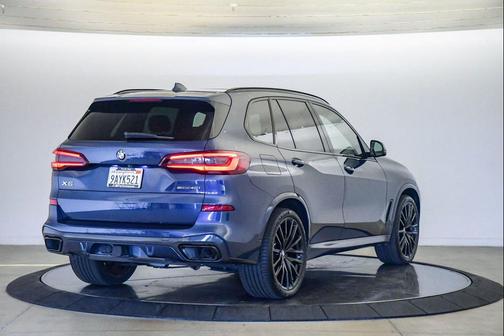 Phytonic Blue Metallic 2022 BMW X5 sDrive40i