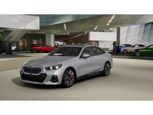 Brooklyn Grey Metallic 2027 BMW 530 i