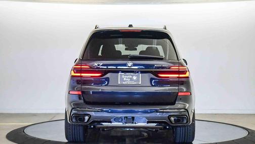 Carbon Black Metallic 2027 BMW X7 xDrive40i