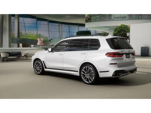 Mineral White Metallic 2027 BMW X7 M60i