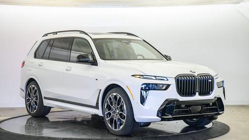 Mineral White Metallic 2027 BMW X7 M60i