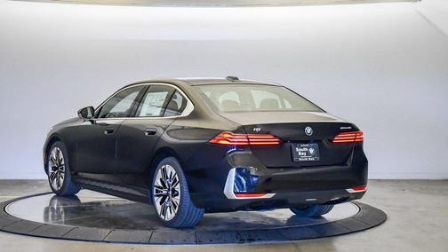 2026 BMW i5 eDrive40