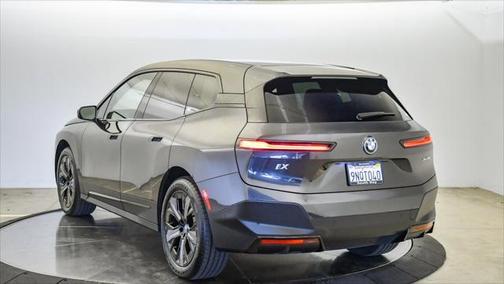 2025 BMW iX xDrive50