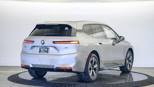 Space Silver Metallic 2026 BMW iX xDrive45