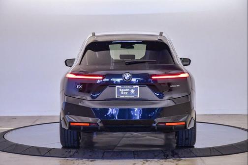 2026 BMW iX xDrive45