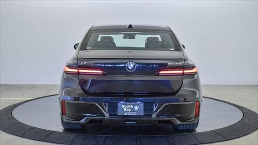 2025 BMW i7 eDrive50