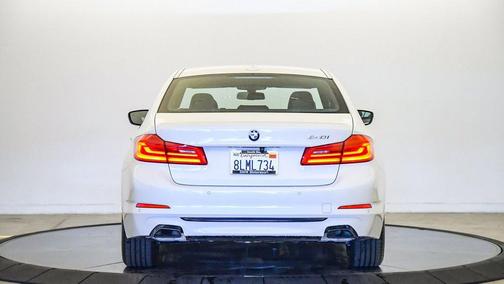 2019 BMW 540 540i