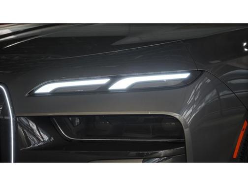 2026 BMW 740 i