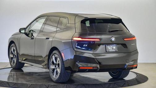 2026 BMW iX xDrive45
