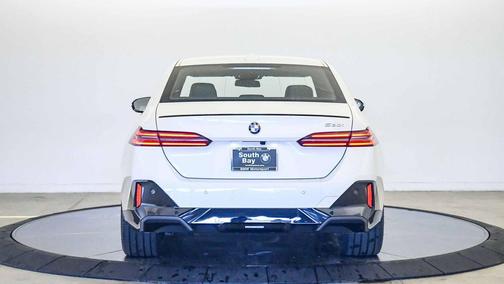 Mineral White Metallic 2026 BMW 530 530i