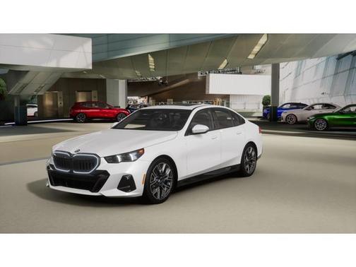 Mineral White Metallic 2026 BMW 530 530i