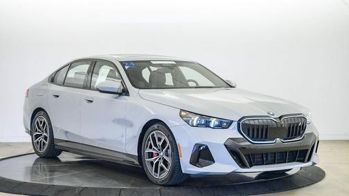 Brooklyn Grey Metallic 2024 BMW i5 eDrive40