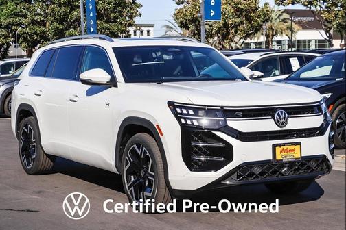 Pure White 2023 Volkswagen Taos 1.5T SE