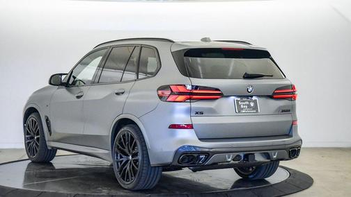 Frozen Pure Gre 2026 BMW X5 M60i