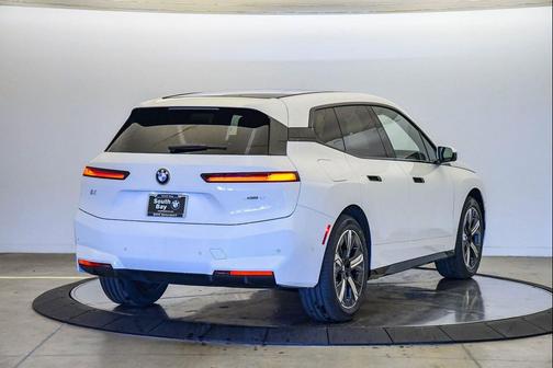 2026 BMW iX xDrive45