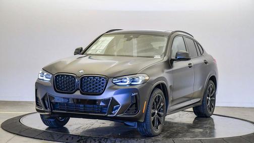 2025 BMW X4 xDrive30i