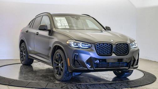 2025 BMW X4 xDrive30i