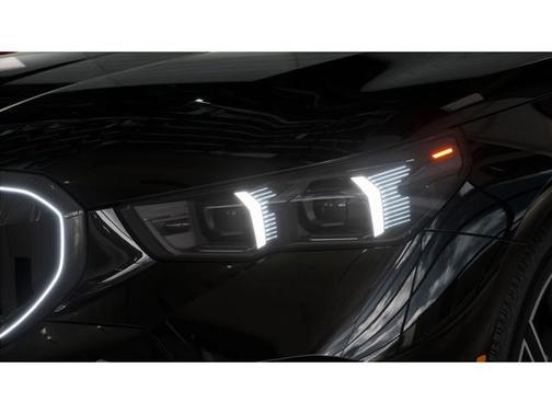 Black Sapphire Metallic 2027 BMW 550e 550e xDrive