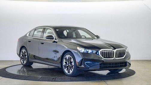Black Sapphire Metallic 2026 BMW 530 530i